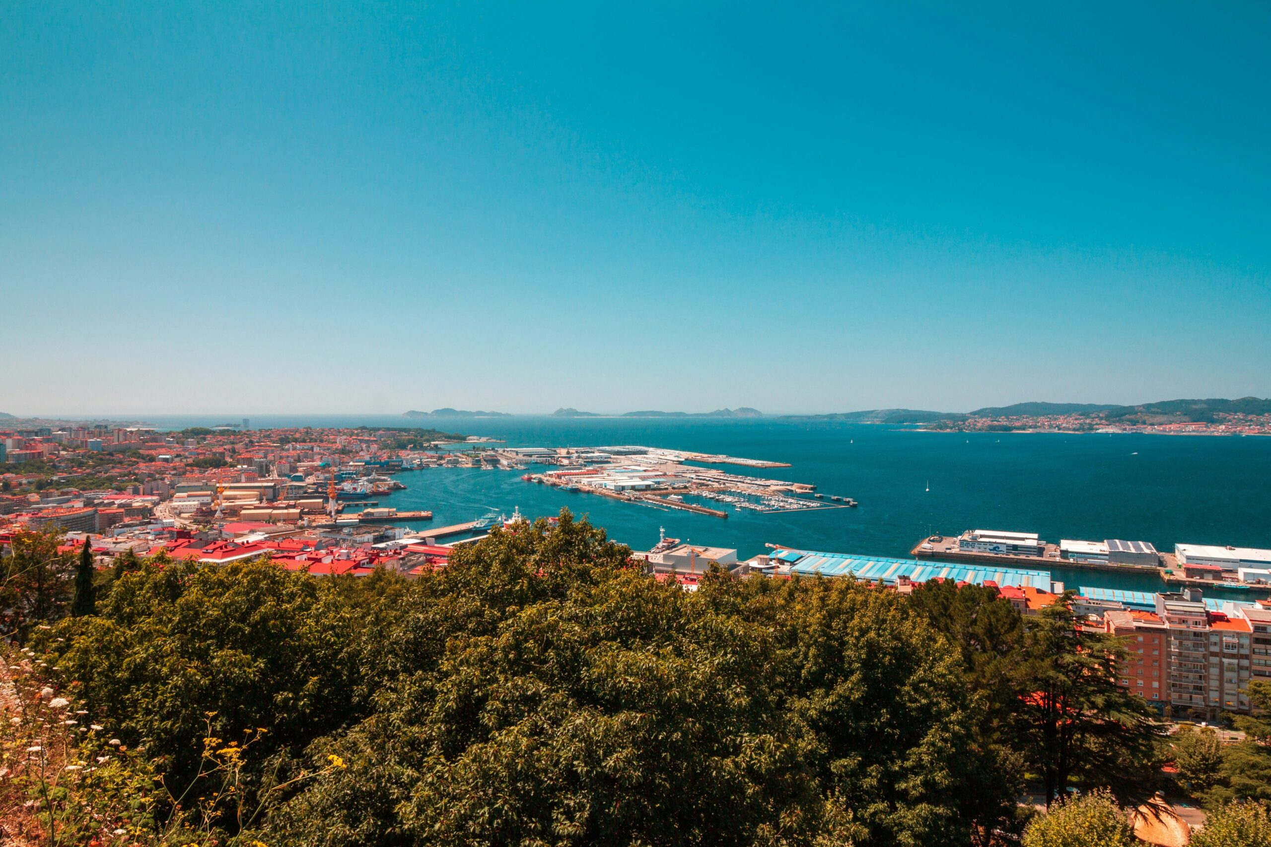 Paisaje de Galicia para viajar en agosto